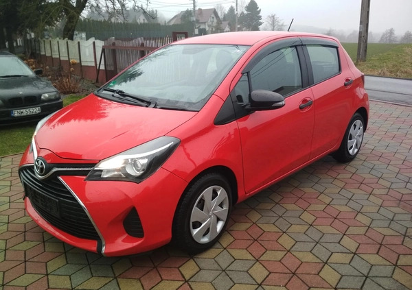 Toyota Yaris cena 33500 przebieg: 140000, rok produkcji 2015 z Wieliczka małe 46